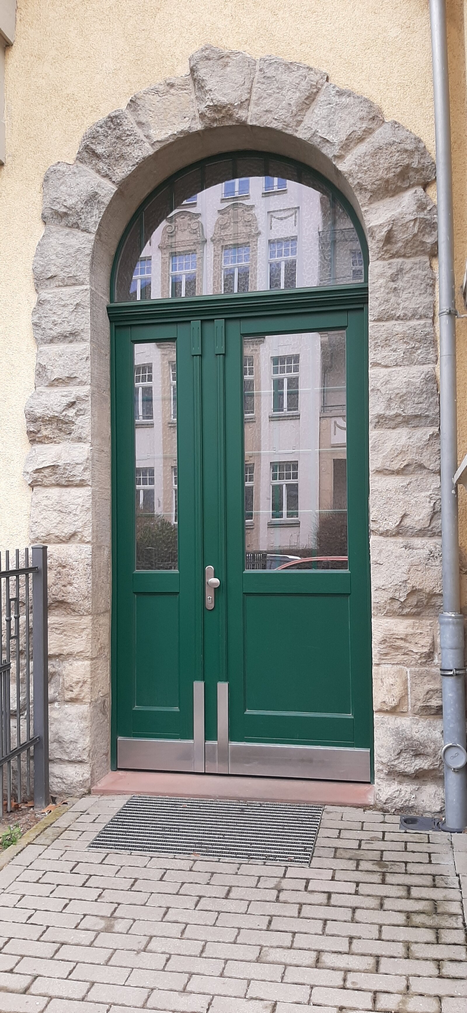 gemütliche 2 Raum Wohnung im Dachgeschoß gemütliche 2 Raum Wohnung im Dachgeschoß